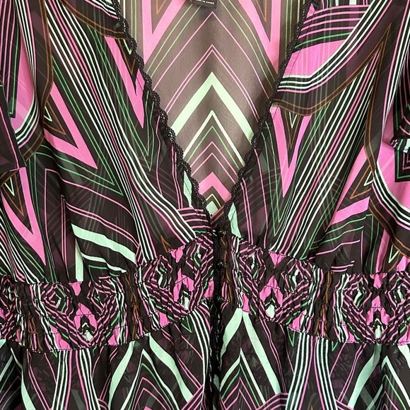 Lane Bryant Womens Popover‎ Shirt Top Plus Size 26/28 Deep V Semi Sheer Smocked - Picture 4 of 11